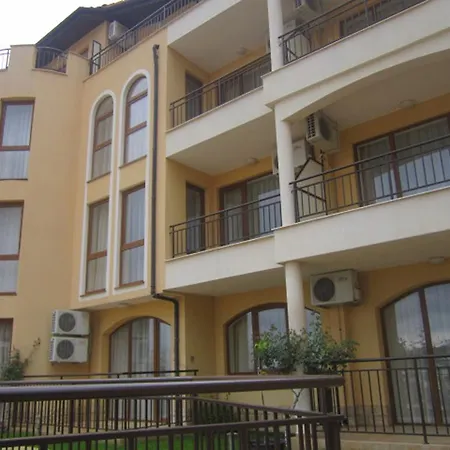 Aqua Dreams Studio Apart-hotel